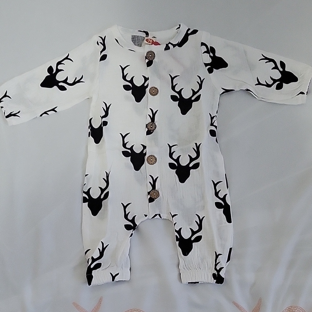PatPat Black and White Deer Print Footie